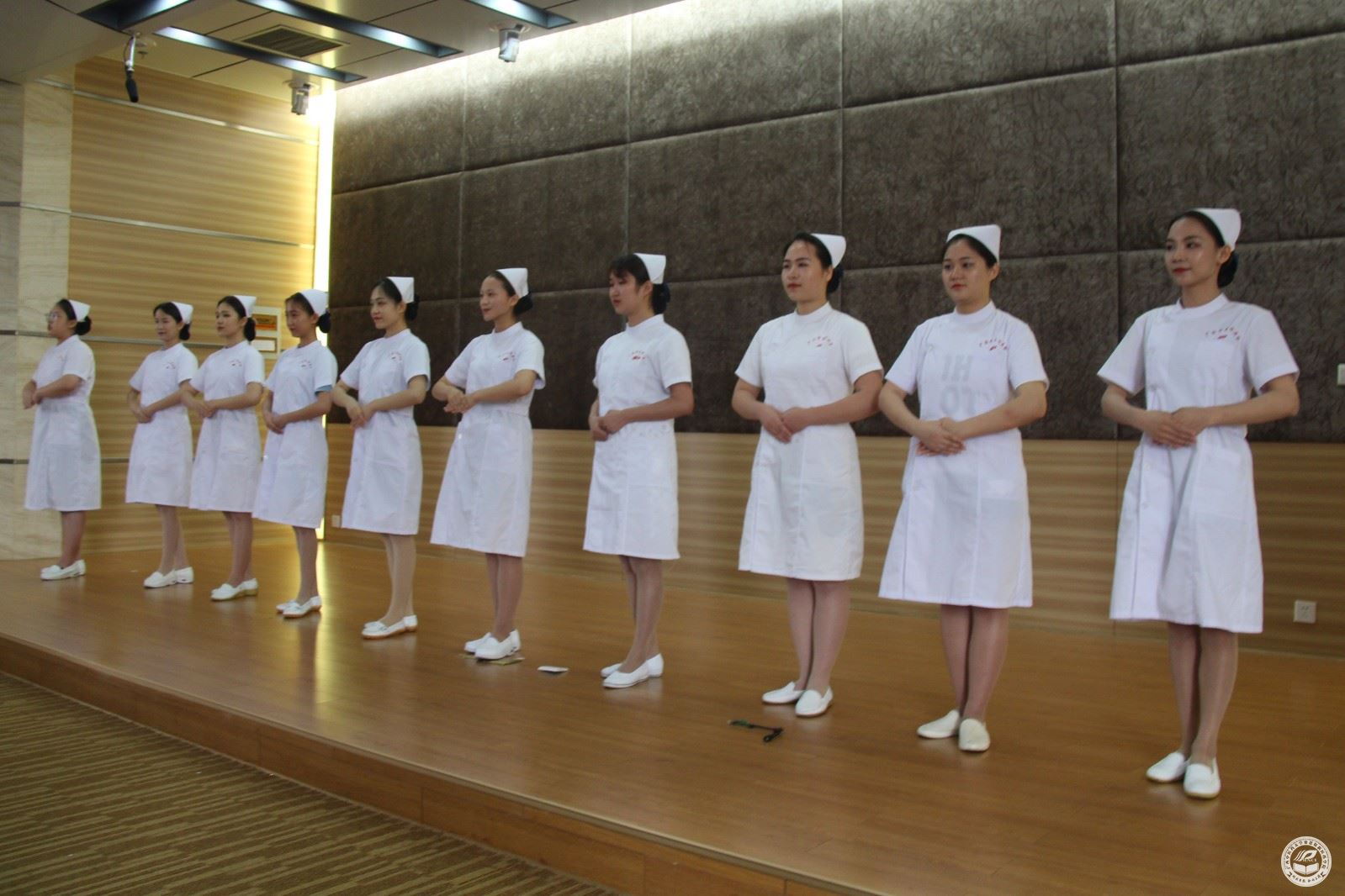 图文把握机遇职场先体验护理系举办2016级护理学专业模拟面试活动