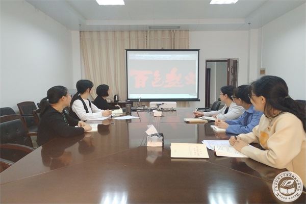 1.观看《百色起义》.jpg 1.观看《百色起义》.jpg
