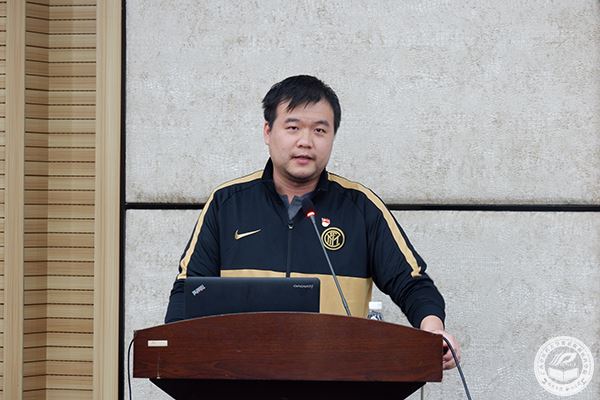 3.机关党总支第二党支部书记秦嵩雯为学员上堂课.jpg