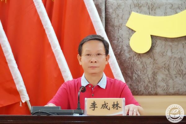 2.李成林书记上党课.jpg