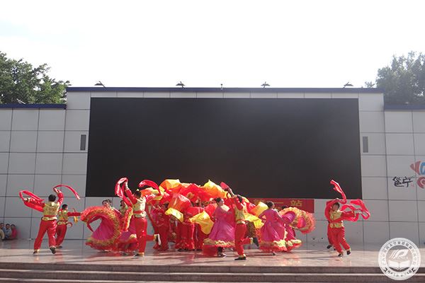 2.社区志愿者通过舞助力高校巡回义诊.jpg 2.社区志愿者通过舞助力高校巡回义诊.jpg