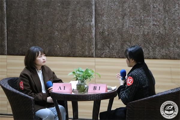 A2号B2号老师进行情景模拟.jpg