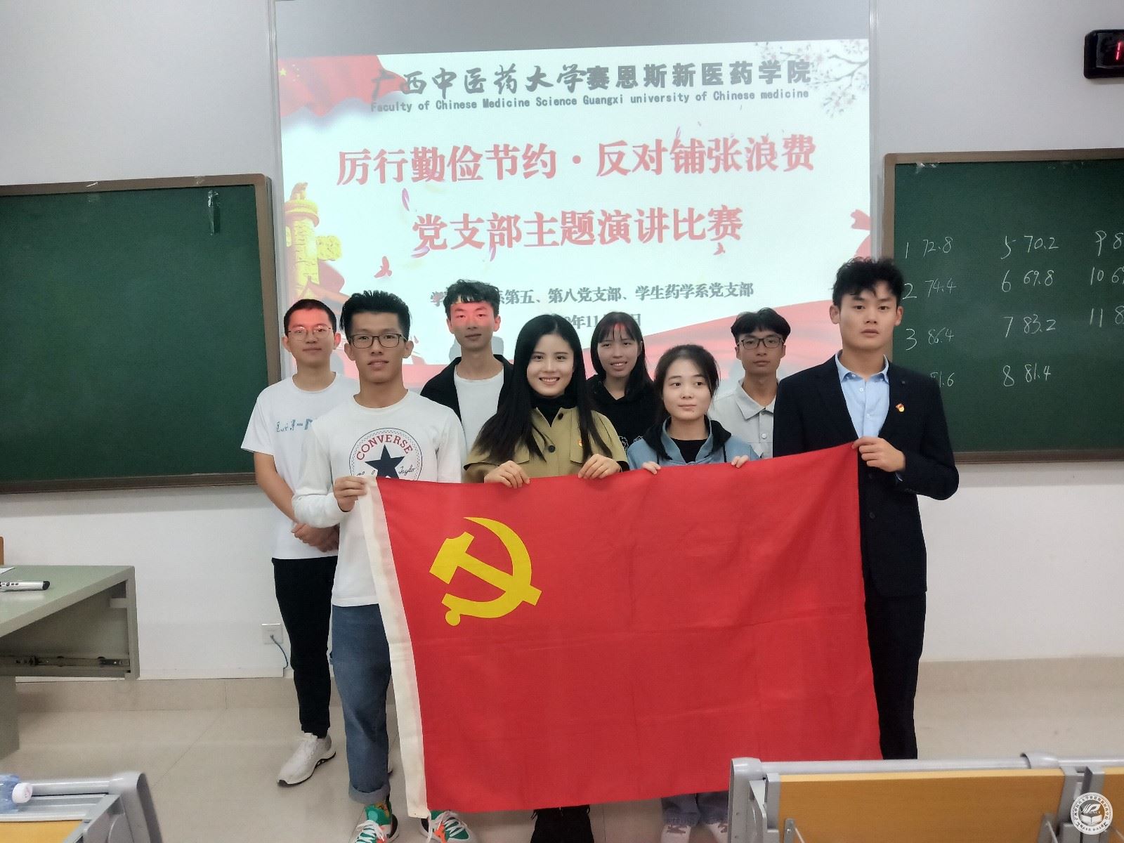 比赛现场.jpg 比赛现场.jpg
