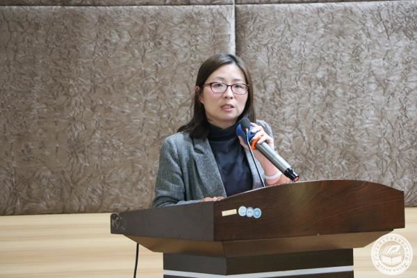 于萍老师对大赛进行点评.jpg